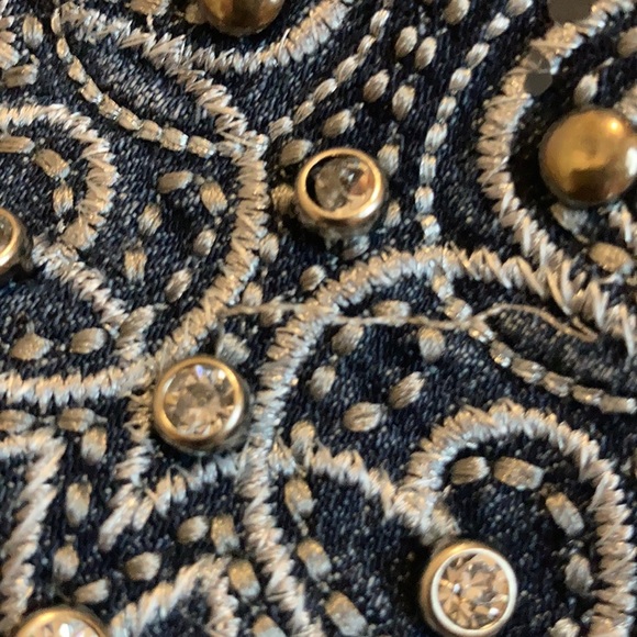 Grace in LA Rhinestone RN128119 Capri - Picture 16 of 16